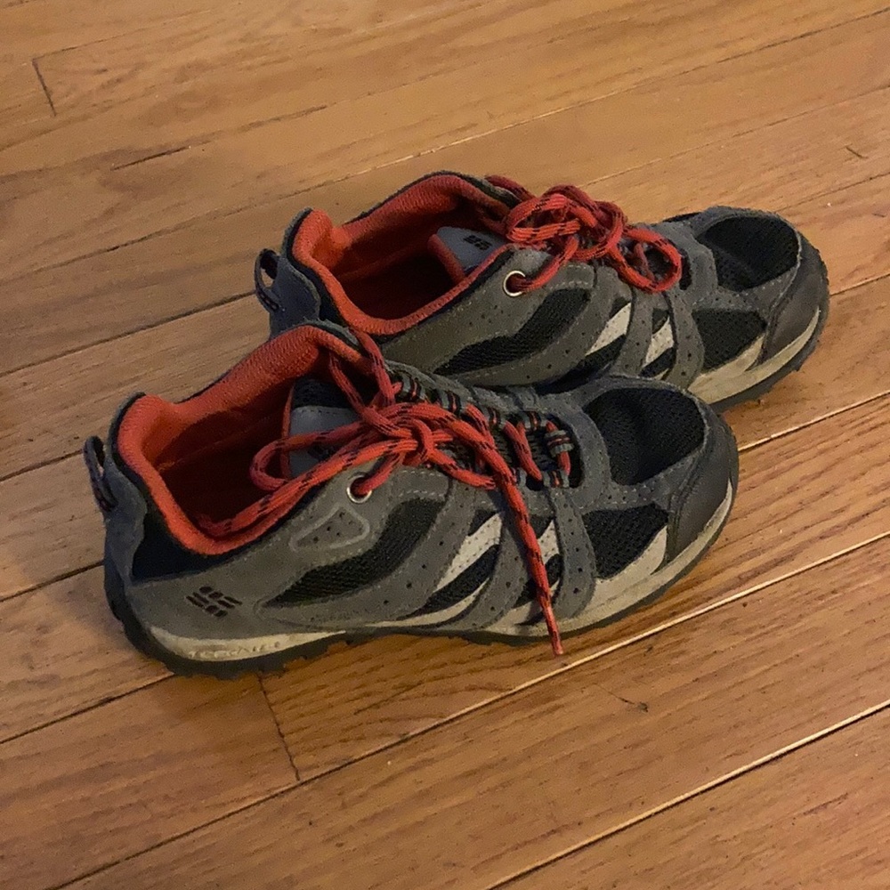 Columbia hiking shoes